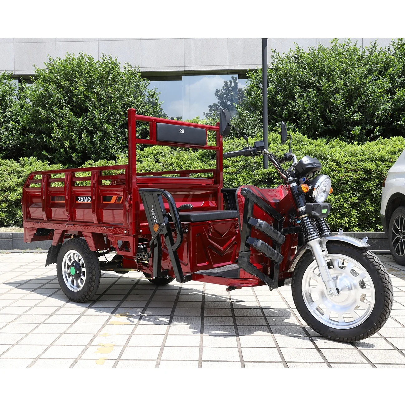 Wholesale electric tricycle made in China, high-quality and cheap cargo electric tricycle sliding sales