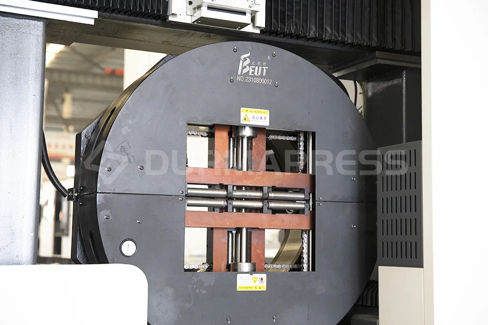 Excellent stability and high service life 2000W 3000W fiber laser pipe cutting machine