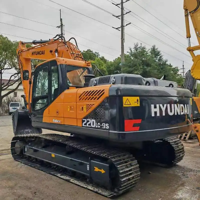 Large Second-Hand Excavators Hyundai 220 Manufactured  Second-Hand Hyundai 220 Excavator
