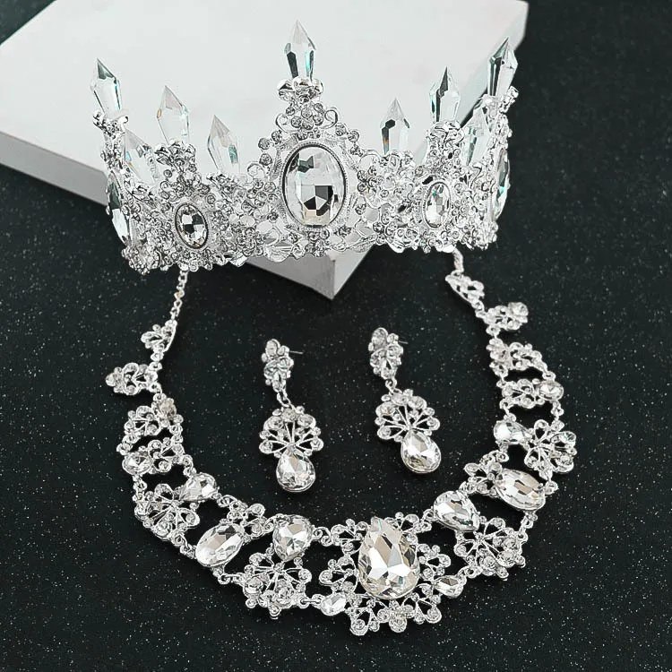 Bridal accessories New Korean wedding headwear photo studio wedding photos Crown necklace earrings three piece set of ornaments