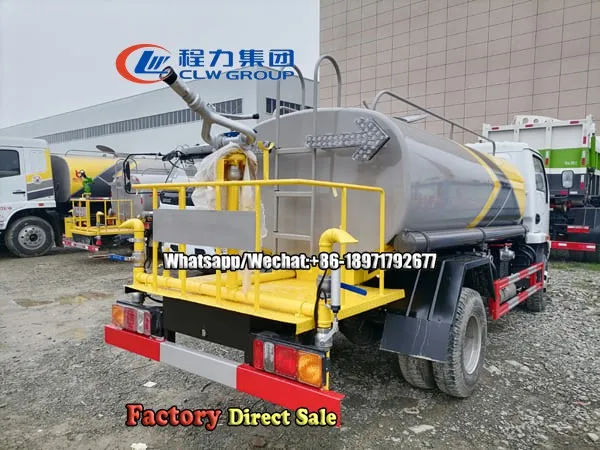 Factory Price Water SprayTanker Water Spray Tank Truck With Bowser And Sprinkler