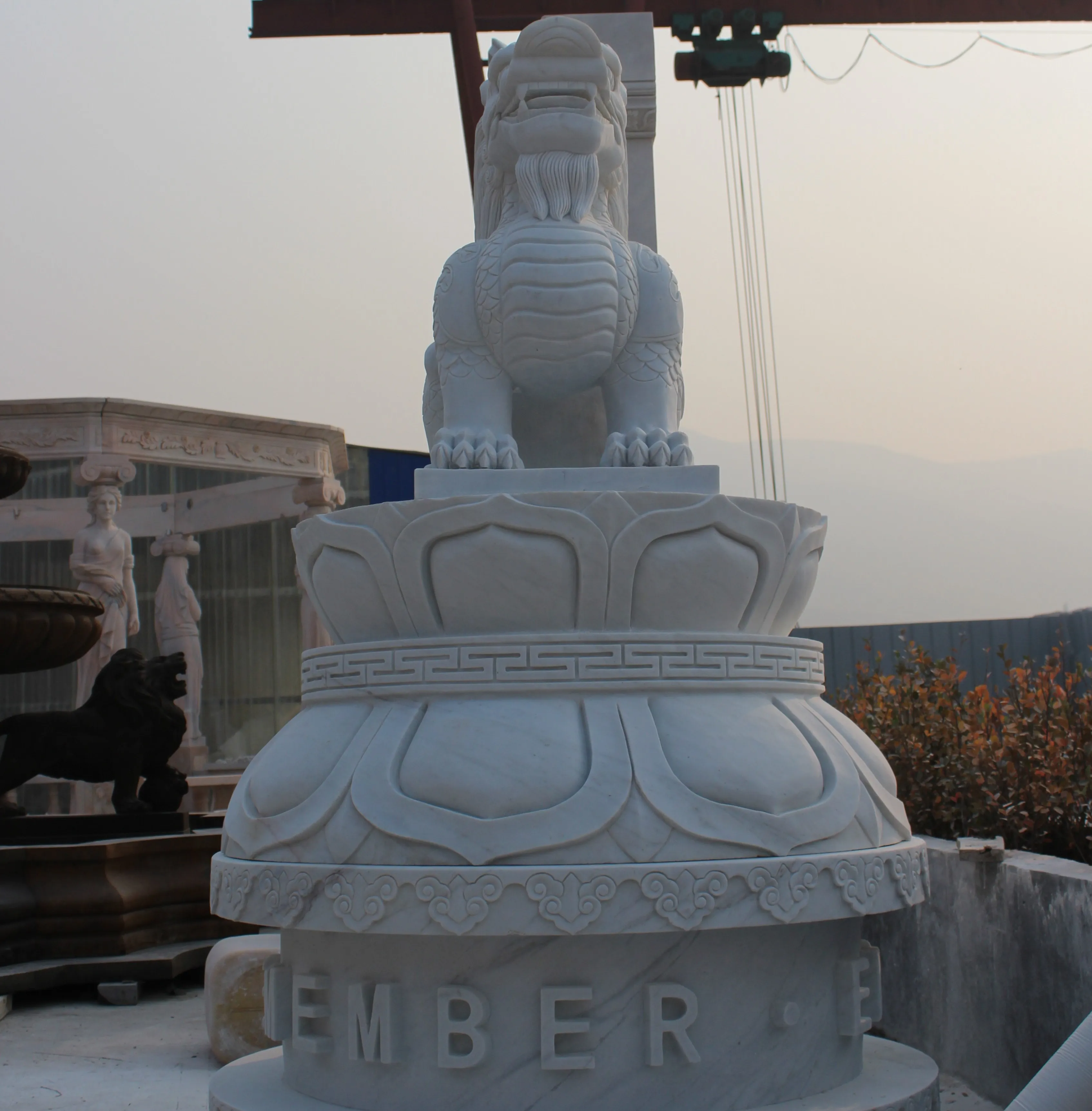 Antique Outdoor Garden Decoration Hand Carved Stone Animal Sculpture Natural Stone Marble Chinese Dragon Statue