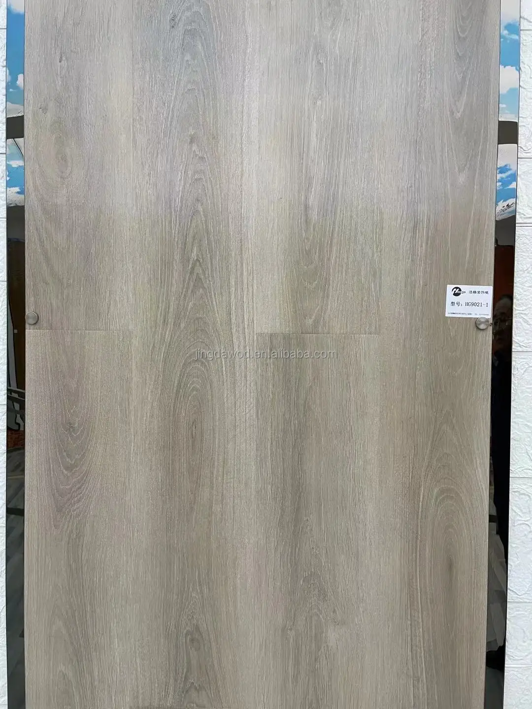 8mm 12mm HDF Waterproof wooden laminated flooring