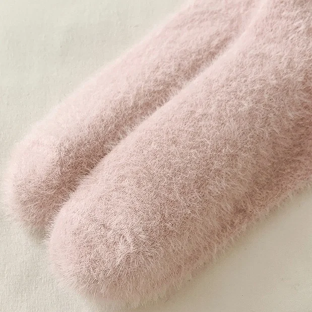 wholesale high quality fur sheep wool socks fuzzy long socks embroidery heart woolen socks for women