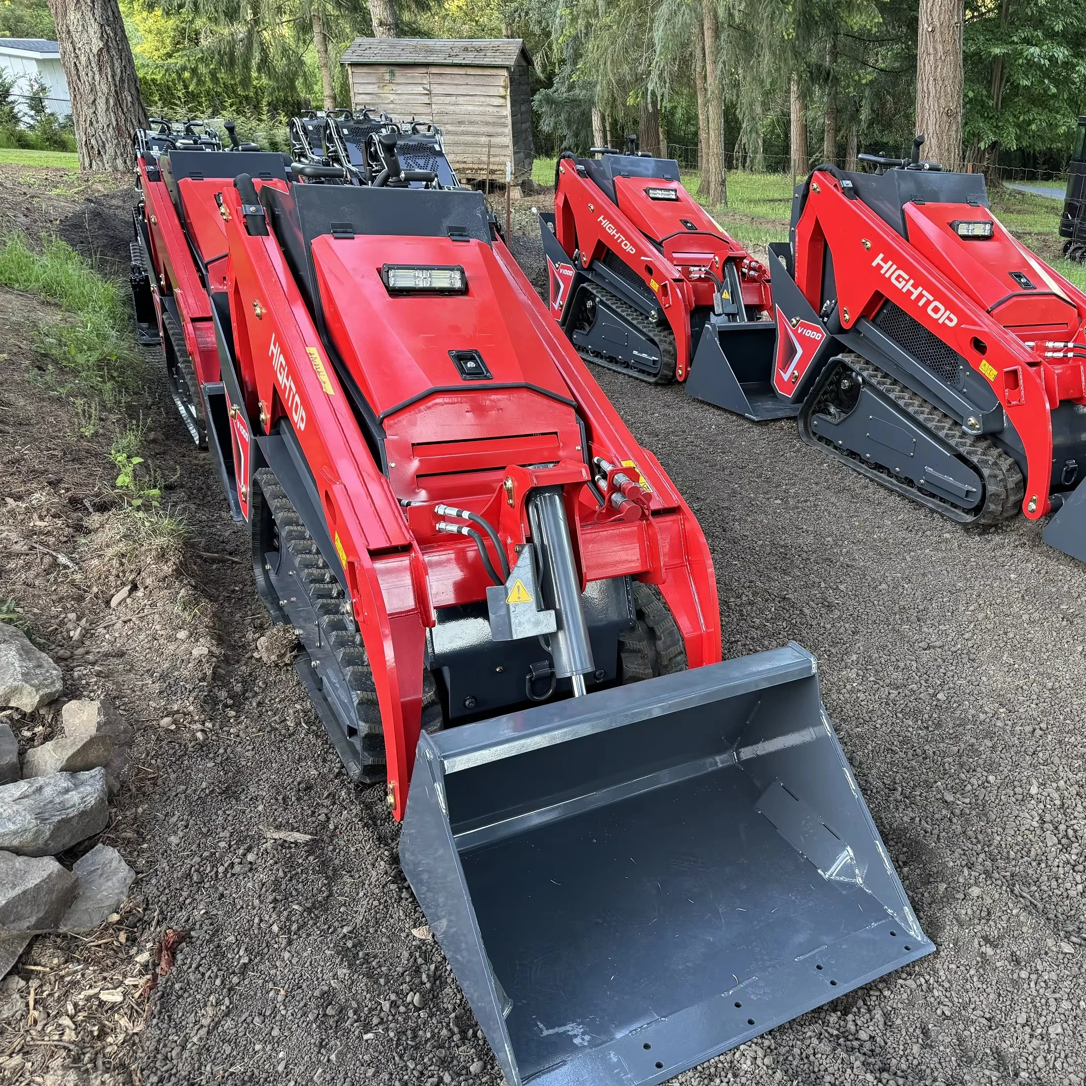 Operating Weight 1600kg Small Skid Steer Loader