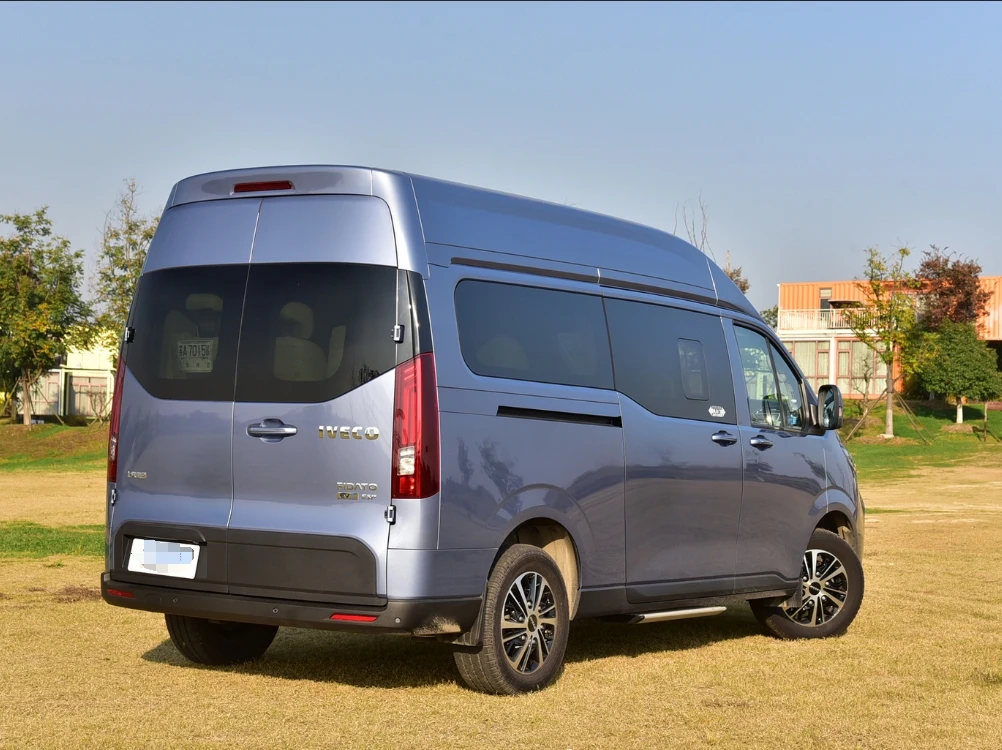 Электрический фургон Iveco Fidato 88.8kWh длинноосевой высокой крыши MPV