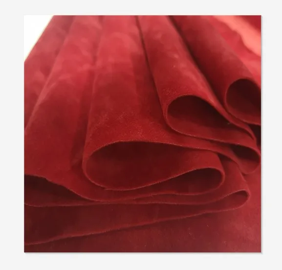 Ярко-красная искусственная замшевая ткань для зимних сапог