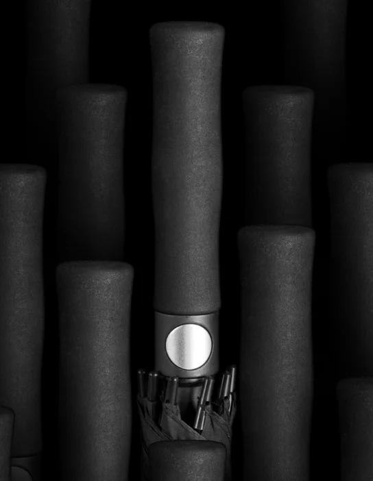 High Quality 190T Pongee Uv Proof Black Coating Fiberglass Automatic Opening Golf Umbrella Windproof With Custom Logo