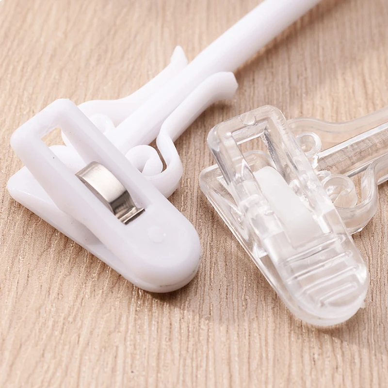 FF2400 Custom Plastic Transparent Underwear Hangers Lingerie Shop Display Hanger with Clips Clothes Underwear Bra Rack