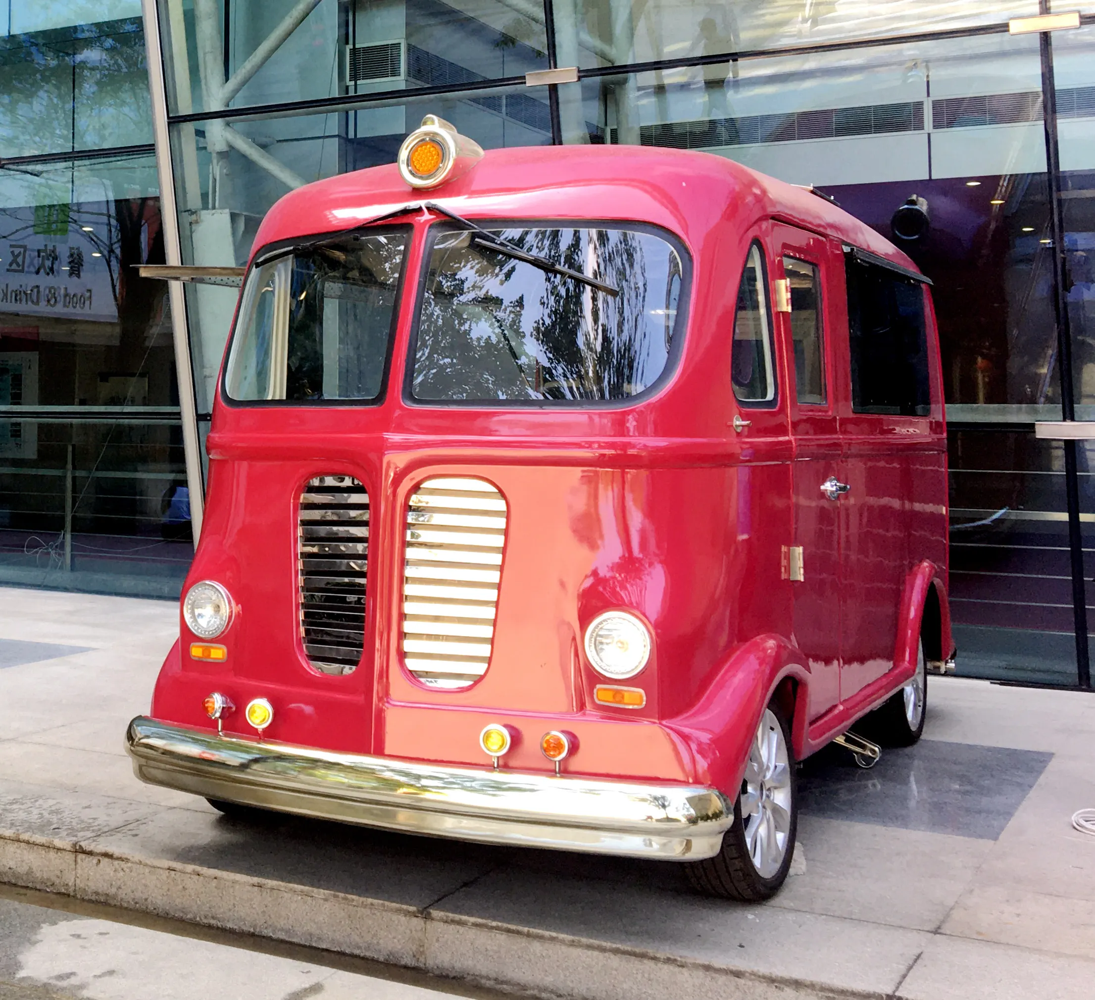 New Design Electric Ice Cream Cart Tuk Tuk BBQ Coffee Shop Electric ttuck 4 wheels vending snack food cart mobile