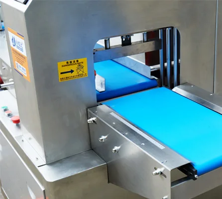 Automatic weighing labeling fruit and Vegetable pillow Packaging Machine