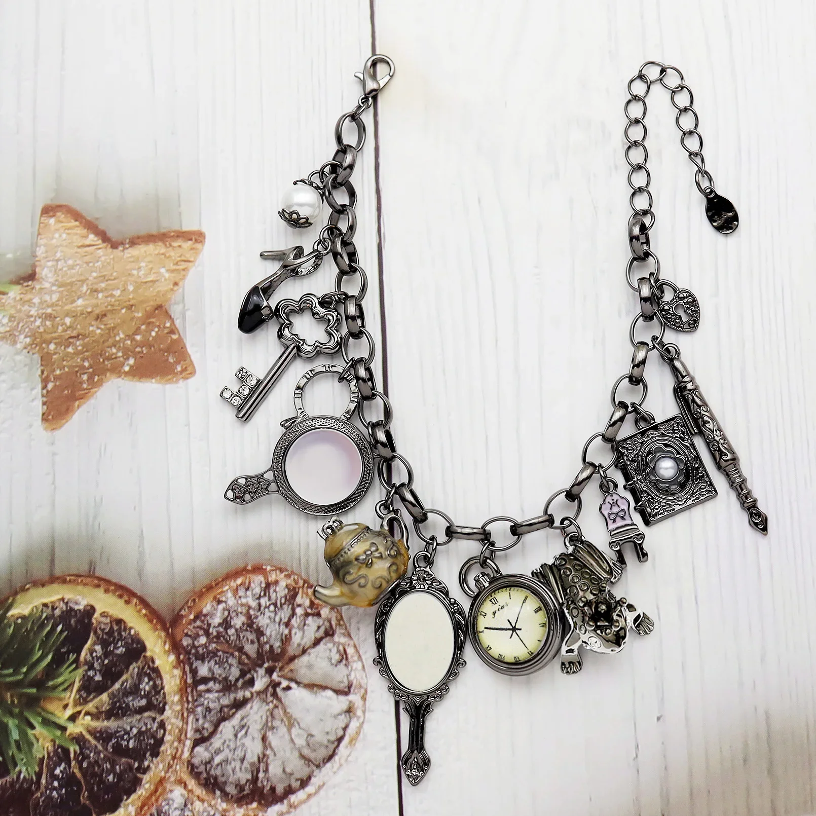 Vintage Wonderland Crystal Bangle Bracelets for Women Unisex Mirror Charms Beads Link Chain Pearl Stone Jewelry Accessories Gift