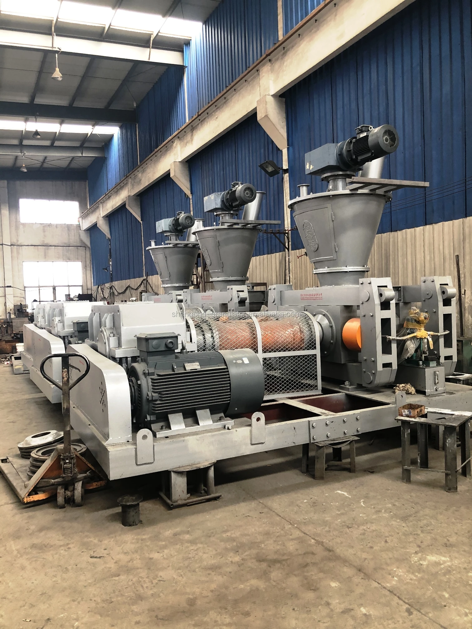  Неорганическое химическое минеральное удобрение двухроликовая пресс-машина для брикетирования шаров