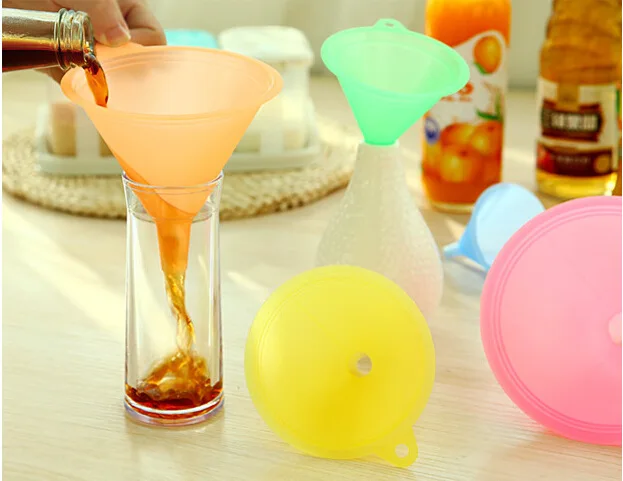 5pcs In One Set Kitchen Gadgets Tools Filter Plastic Dispenser Utensils Oil Funnel For Home Kitchen