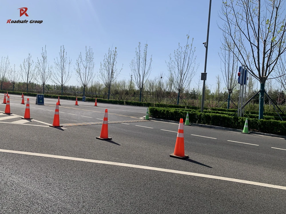 36inch 90cm Durable safety pvc traffic cone with base