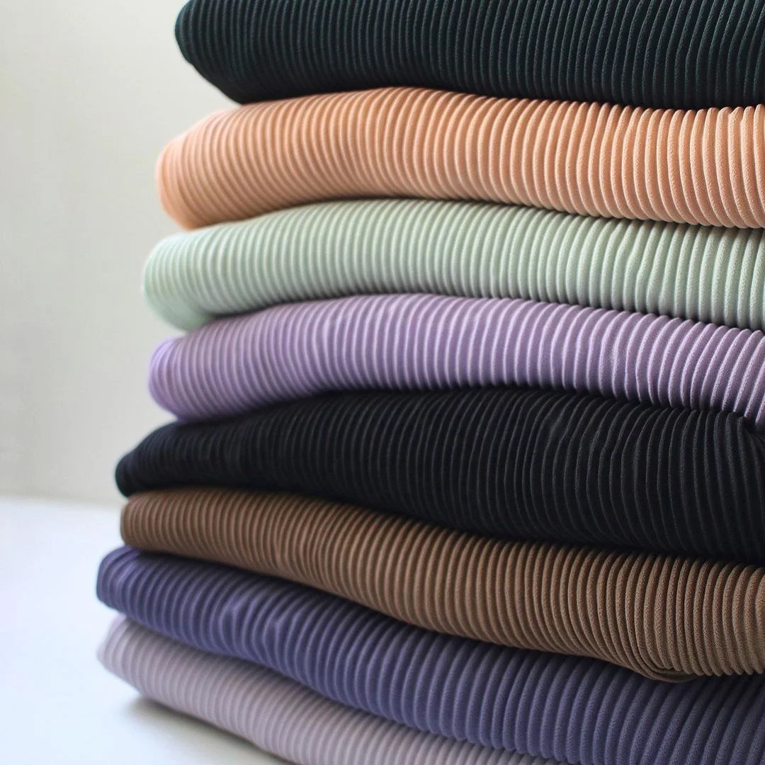 
2021 newest tudung fashion plain premium mini pleated chiffon shawl hijab Muslim shawls for malaysia 