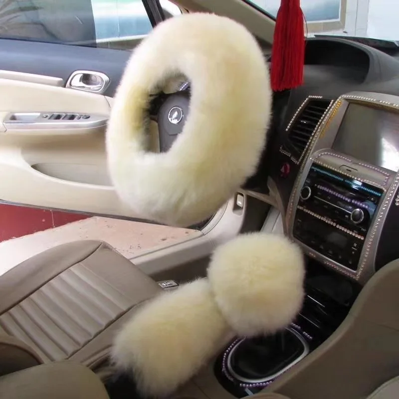
Winter Super Soft Plush Car Steering Wheel Cover Universal Warm Faux Fur Auto Handlebar on the Steering Wheel Braid Beautiful 