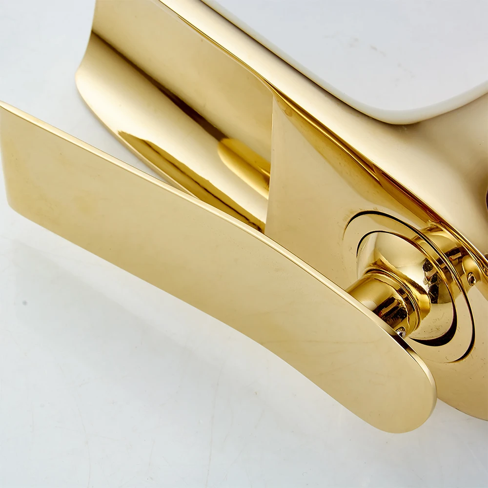 Luxury Golden Plated Countertop Basin Cooper Standard Faucet
