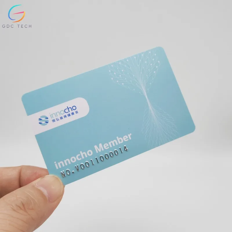 Пользовательские CMYK печать CR80 глянцевая отделка пластиковая ПВХ членская предоплаченная подарочная карта благодарственная