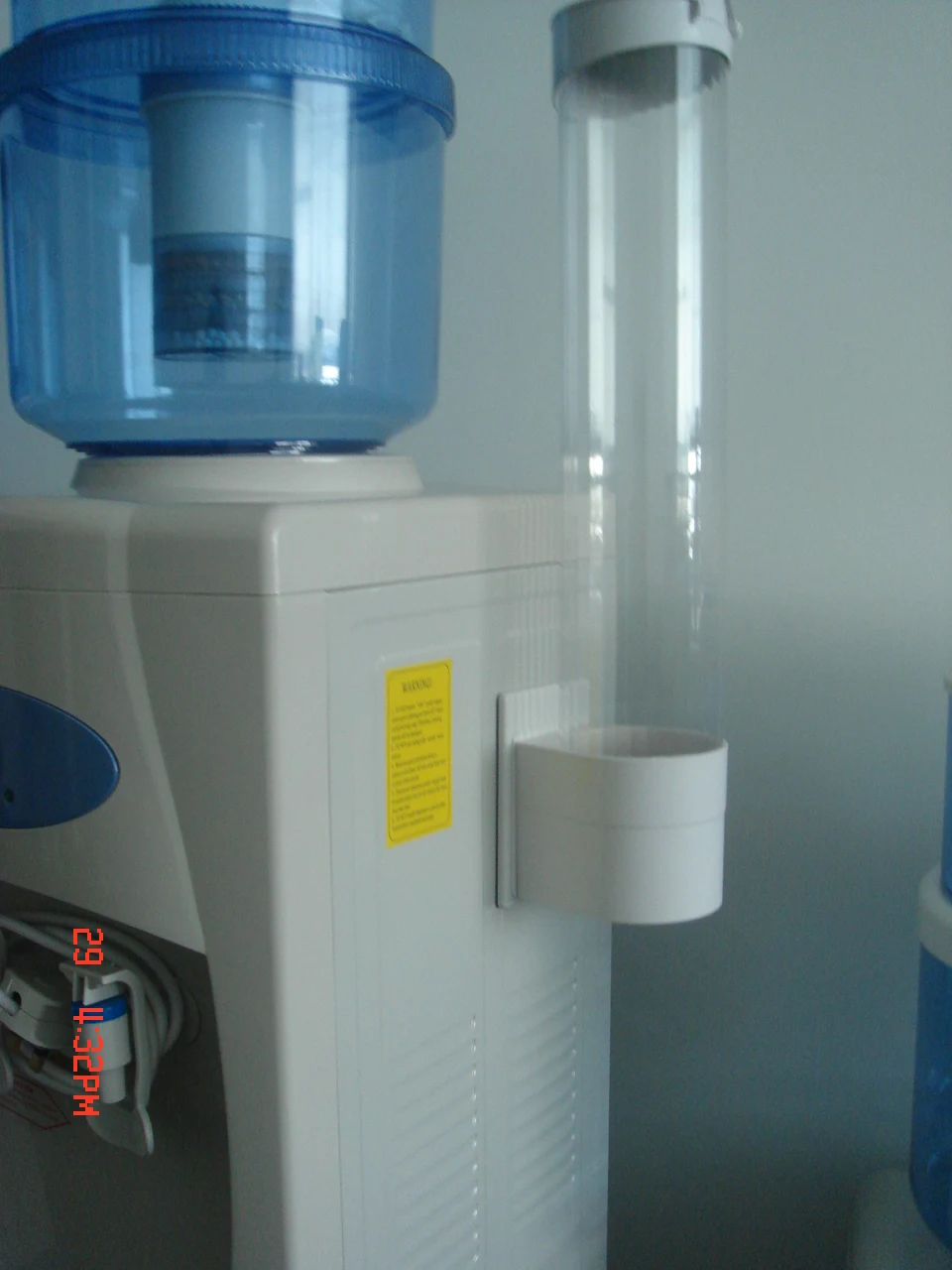 Black Color Paper Cup Dispenser for Water Cooler with Screw fixing Magnet Cup Holder