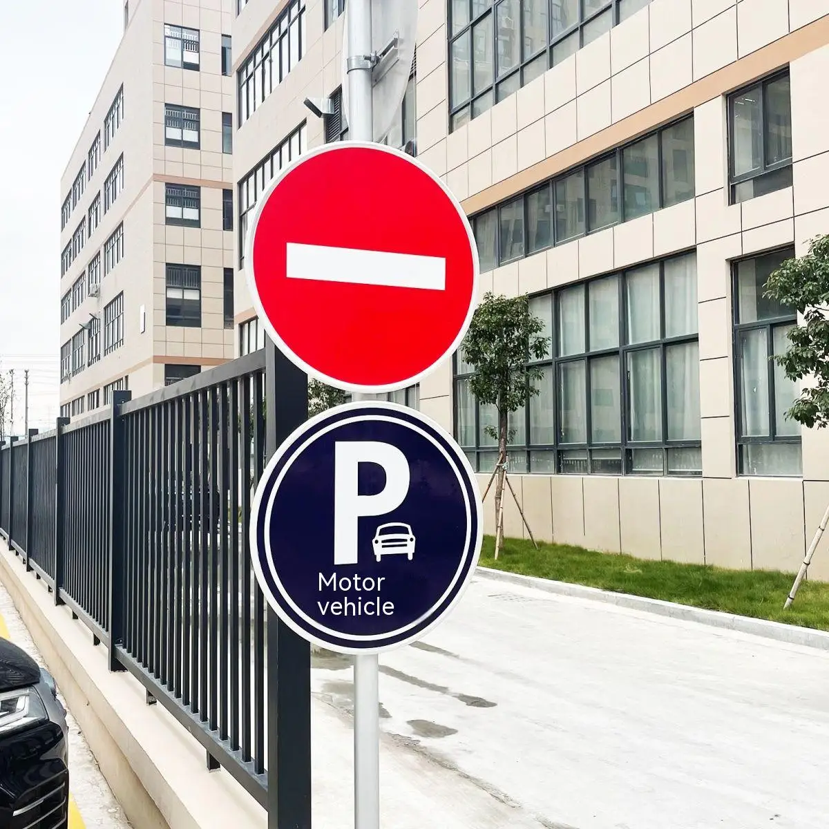 Top Quality Warning Sign Customized Reflective Stop Slow Traffic Safety Sign