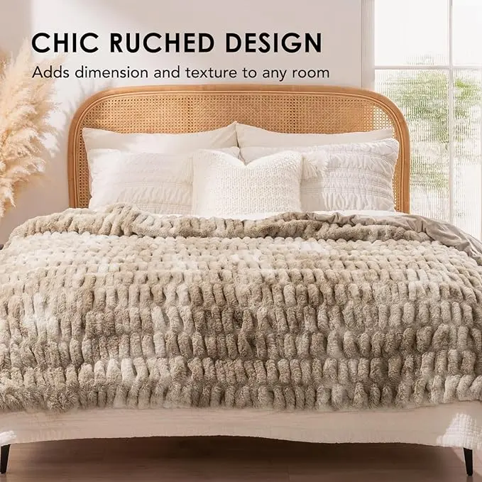 Ultra-Plush Cozy Reversible Ruched Textured Ribbed Faux Rabbit Fur Throw Double Sided Bubble Jacquard Faux Fur Blanket Knitted