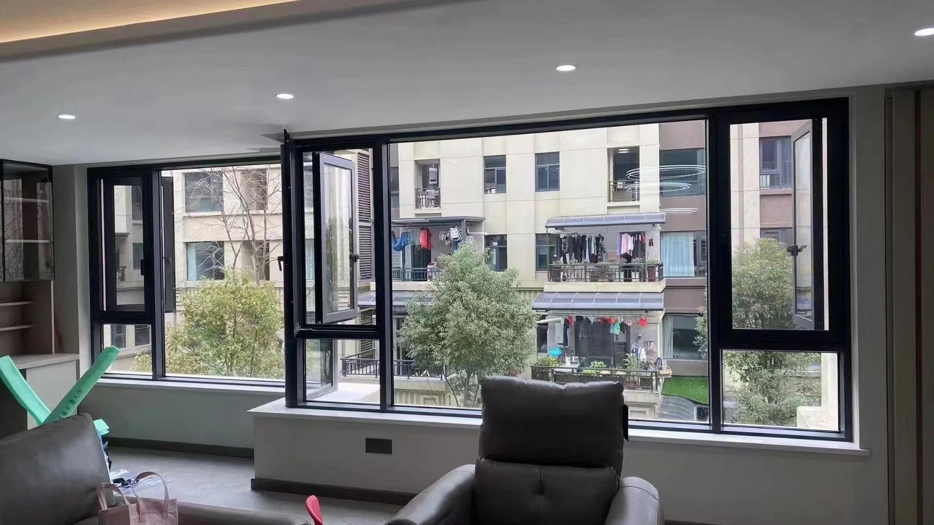 Modern Chinese Sliding Casement Kitchen Windows Double Tempered Glass Soundproof French Style with Louver Curtains Home Bedroom