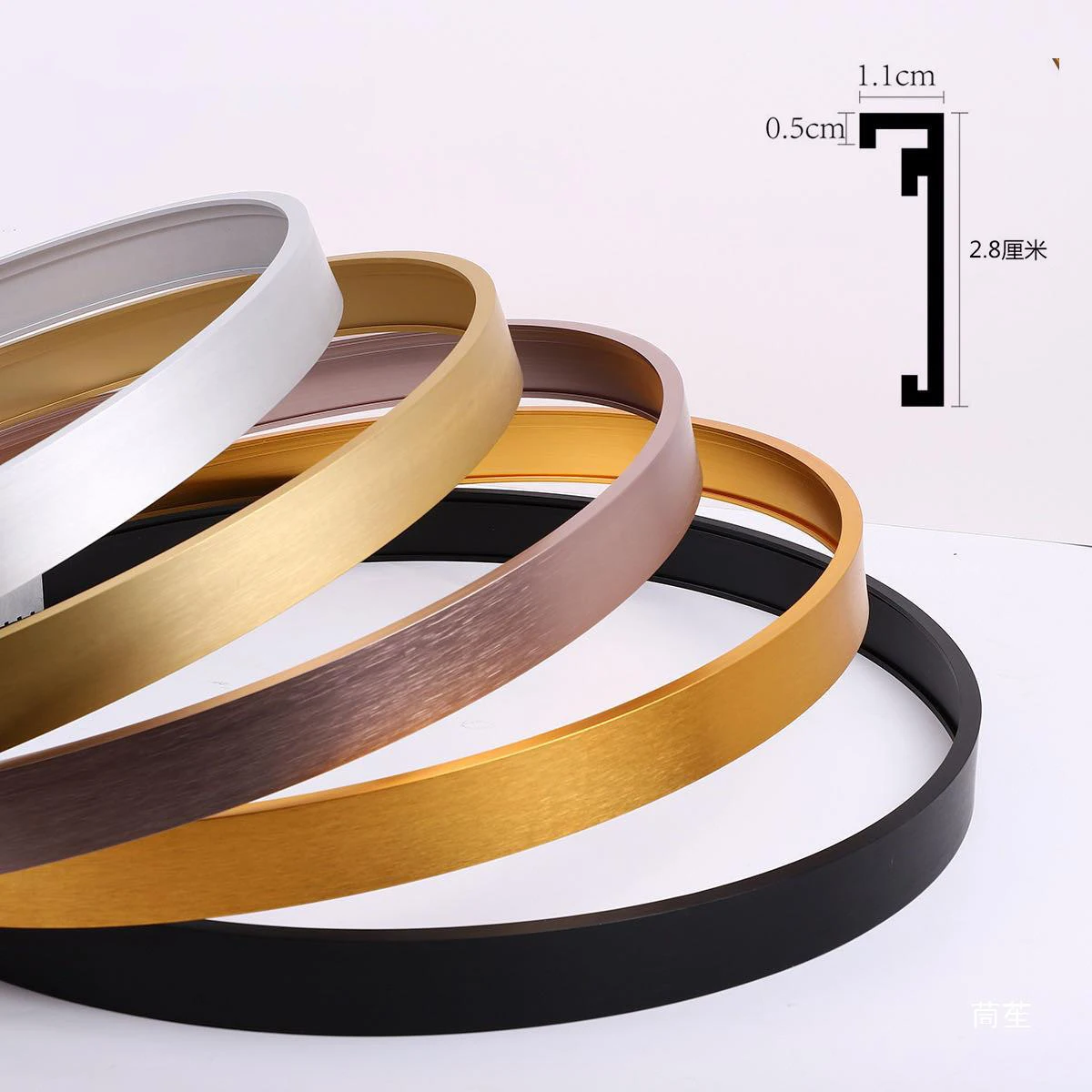 Oil Painting Crystal Porcelain Mirror Frame Aluminum Alloy Round Frame with Light Aluminum Photo Picture Frame Moulding  Metal