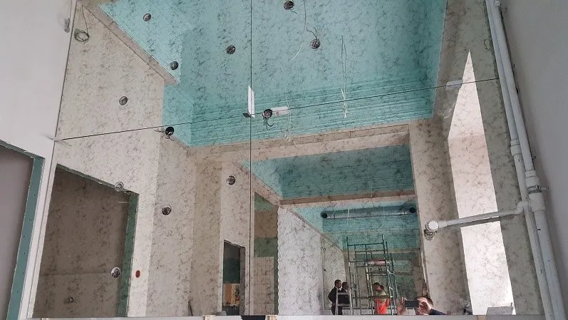 Customized pattern brass antique mirror wall decoration for furniture antique mirror glass tiles