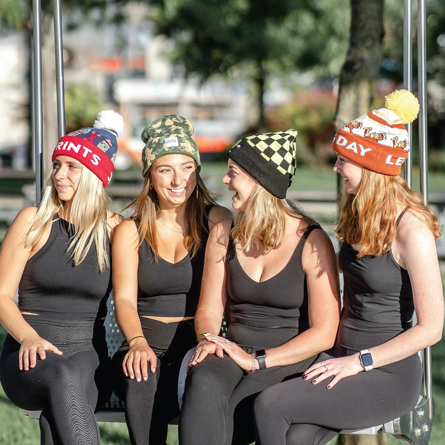 Own Embroidery Logo 100% Acrylic Pom Pom Knitted Fashion OEM Beanie Hat Custom Winter Hat