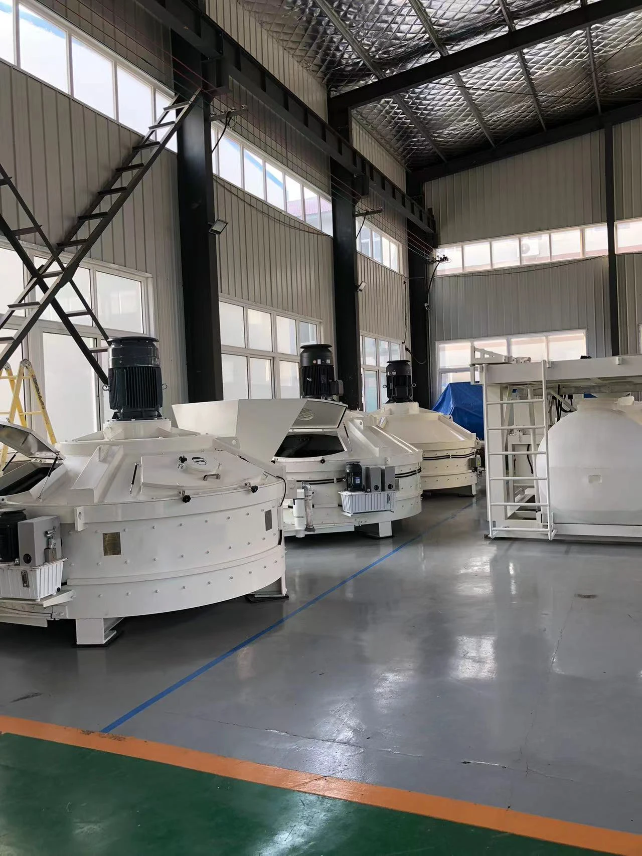 Factory Manufacture DMP330 Easy Maintenance Mobile Vertical 0.33 Cubic Meter Concrete Mixer Price Planet Mixer For Sale