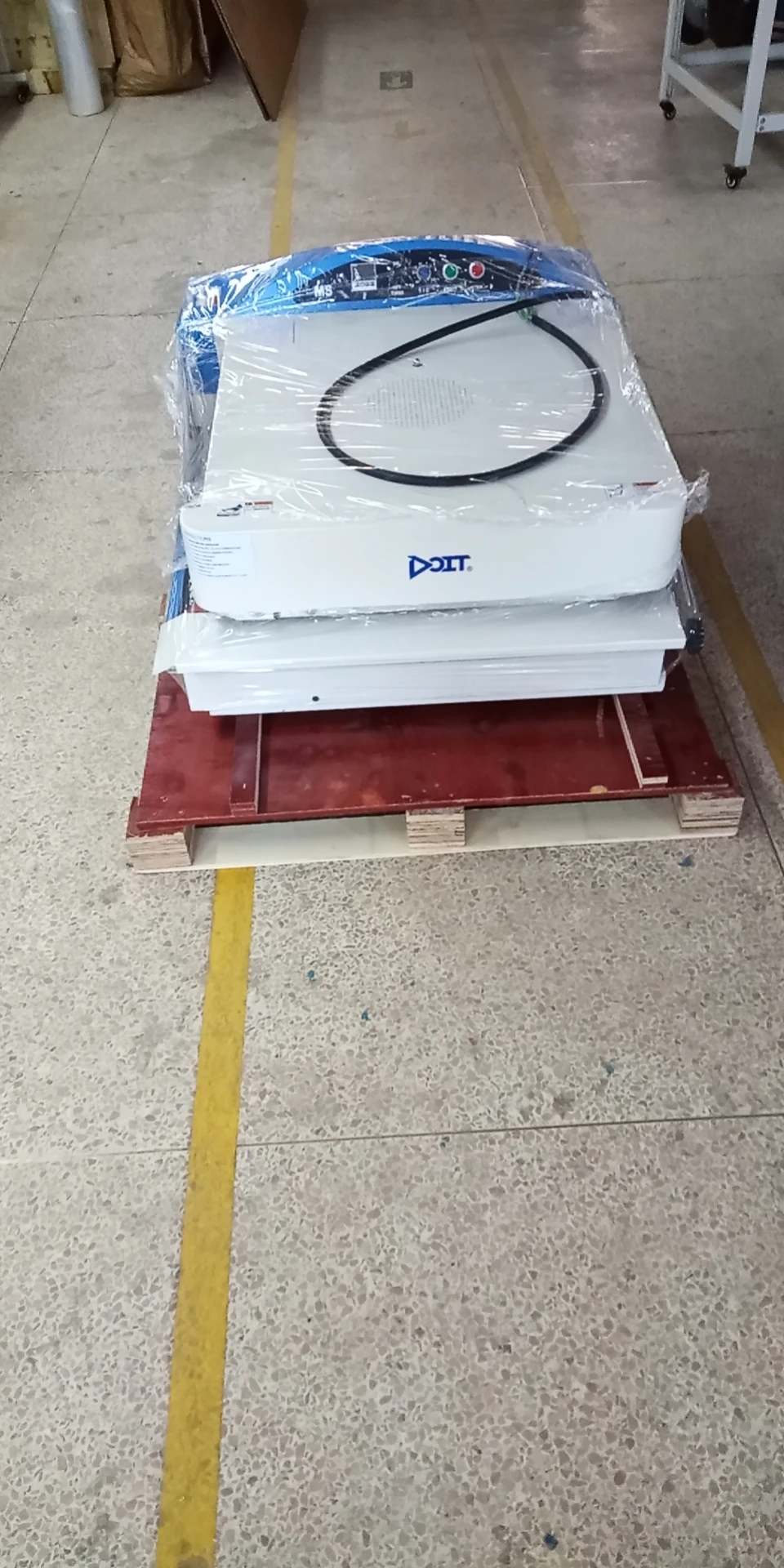 DT400/500/600B Automatic fusing machine garment