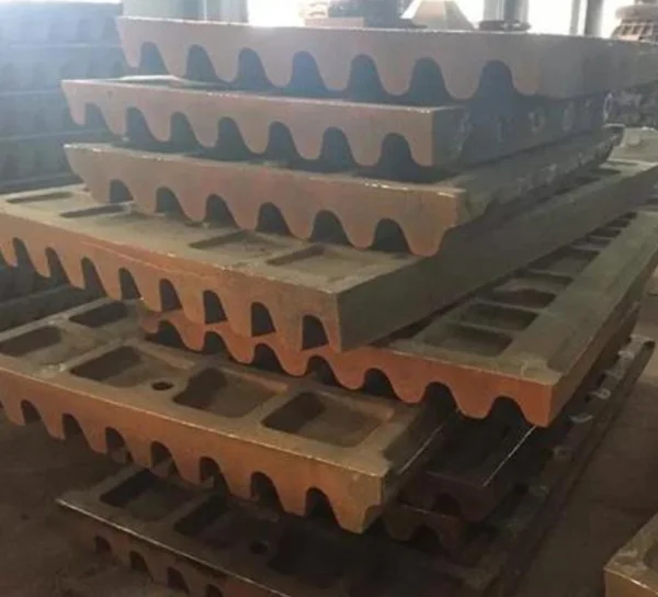 Stone Rock Machine Breaker Teeth Cheek Casting Jaw Crusher Liner Plate for crushers