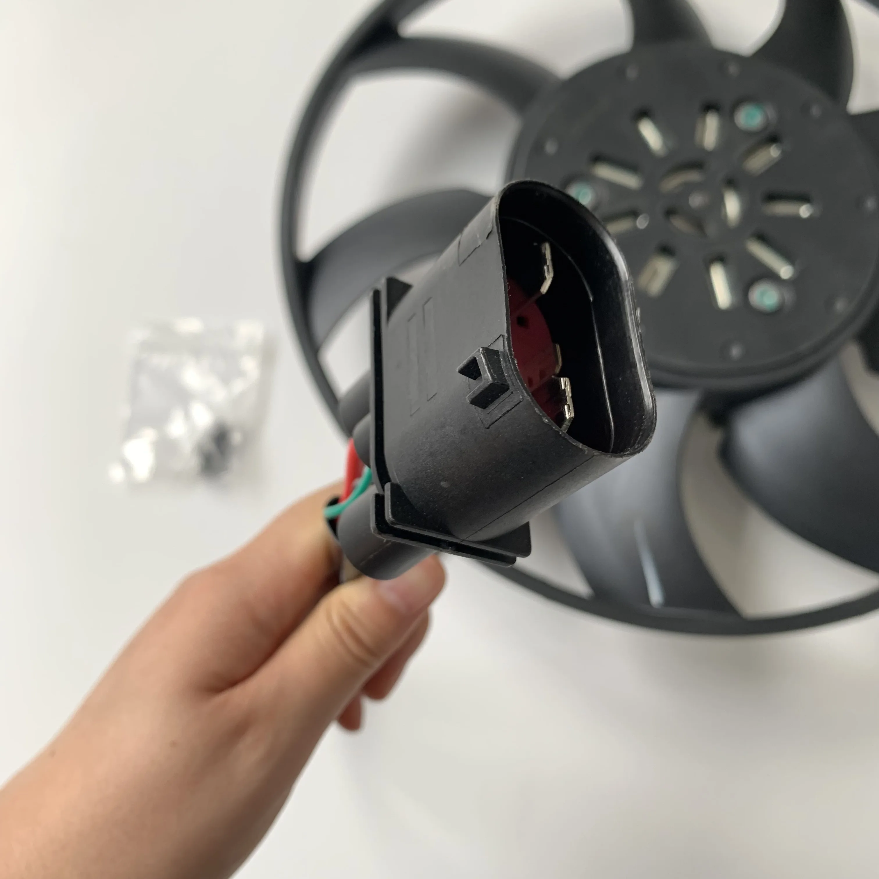 Высокое качество oem 4H0959455AD 12 в коррозионно-стойкий радиатор охлаждающий вентилятор для автомобиля