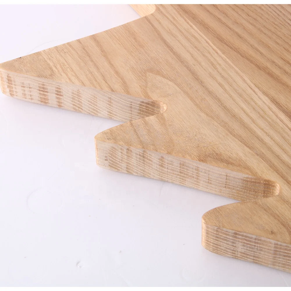 Christmas Tree Shape Wood Cutting Board , Wood Serving and Cutting Board with Handle