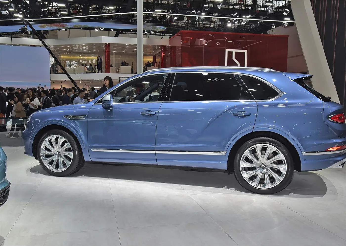 Лидер продаж 2024 BENT-LEY BENTAYGA 4 0 т V8 длинная колесная база серия LWB левый привод роскошный автомобиль