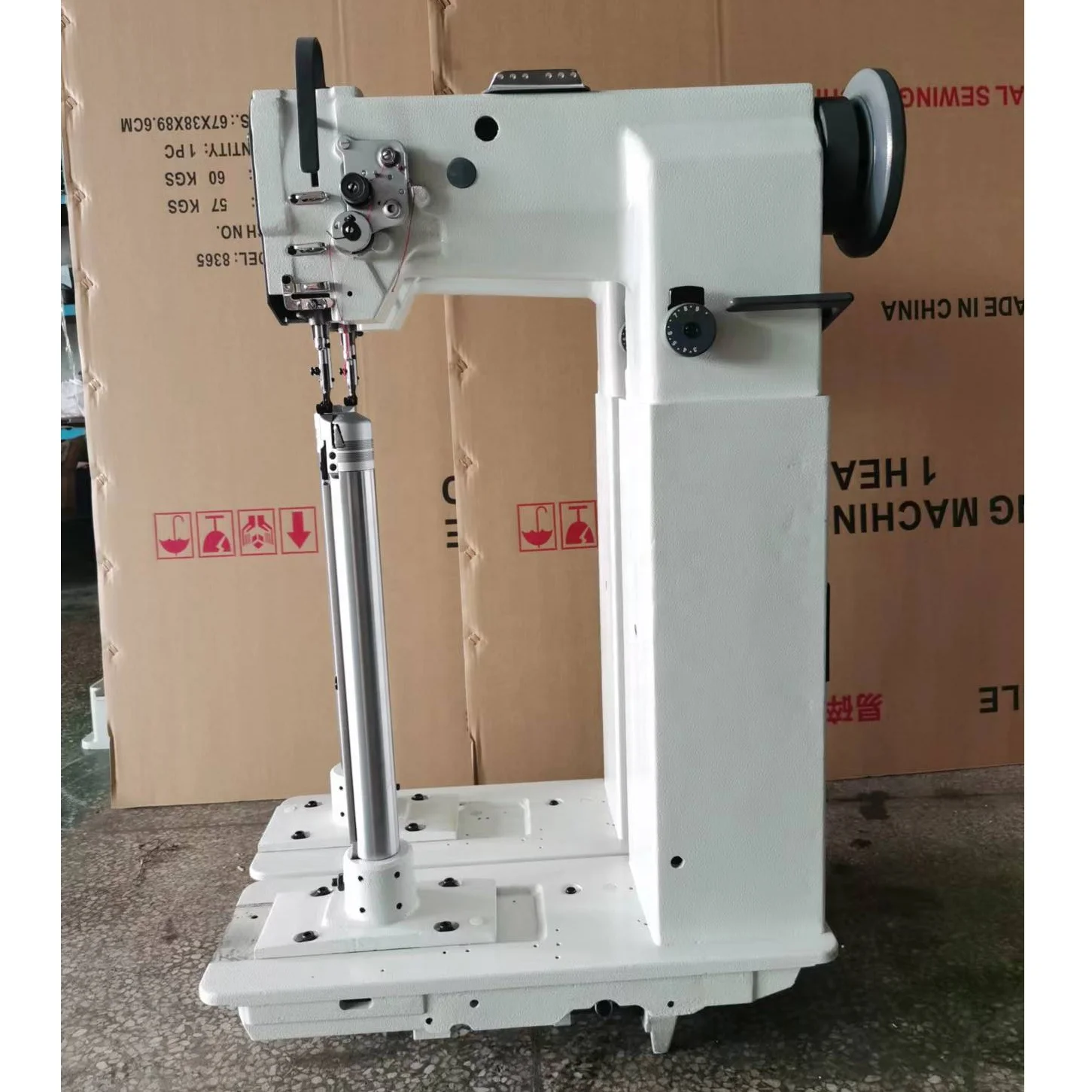 HH 8365 single  needle small hook unison feed right side high post bed sewing machine for shoes boots bags production
