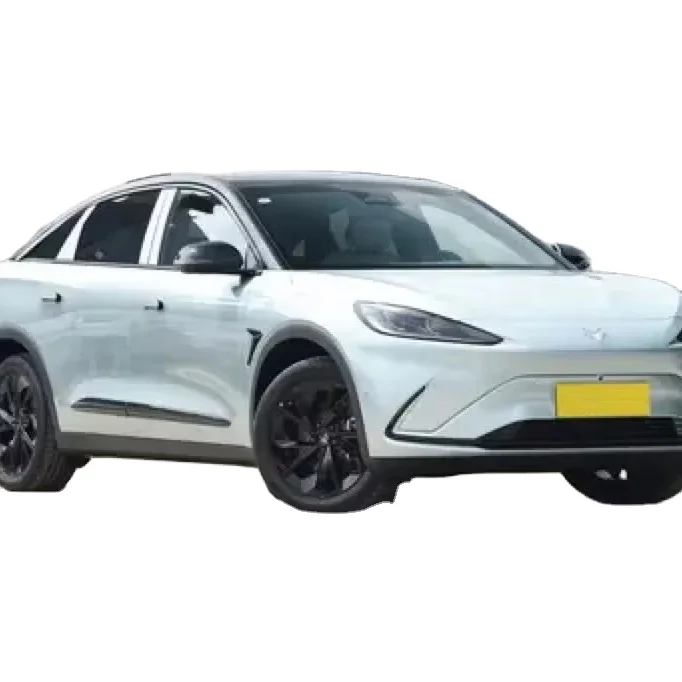 Б/у JiHu Alpha S 2023 Forest Edition 735E 175 кВт: роскошный электрический седан с передовыми технологиями и комфортом