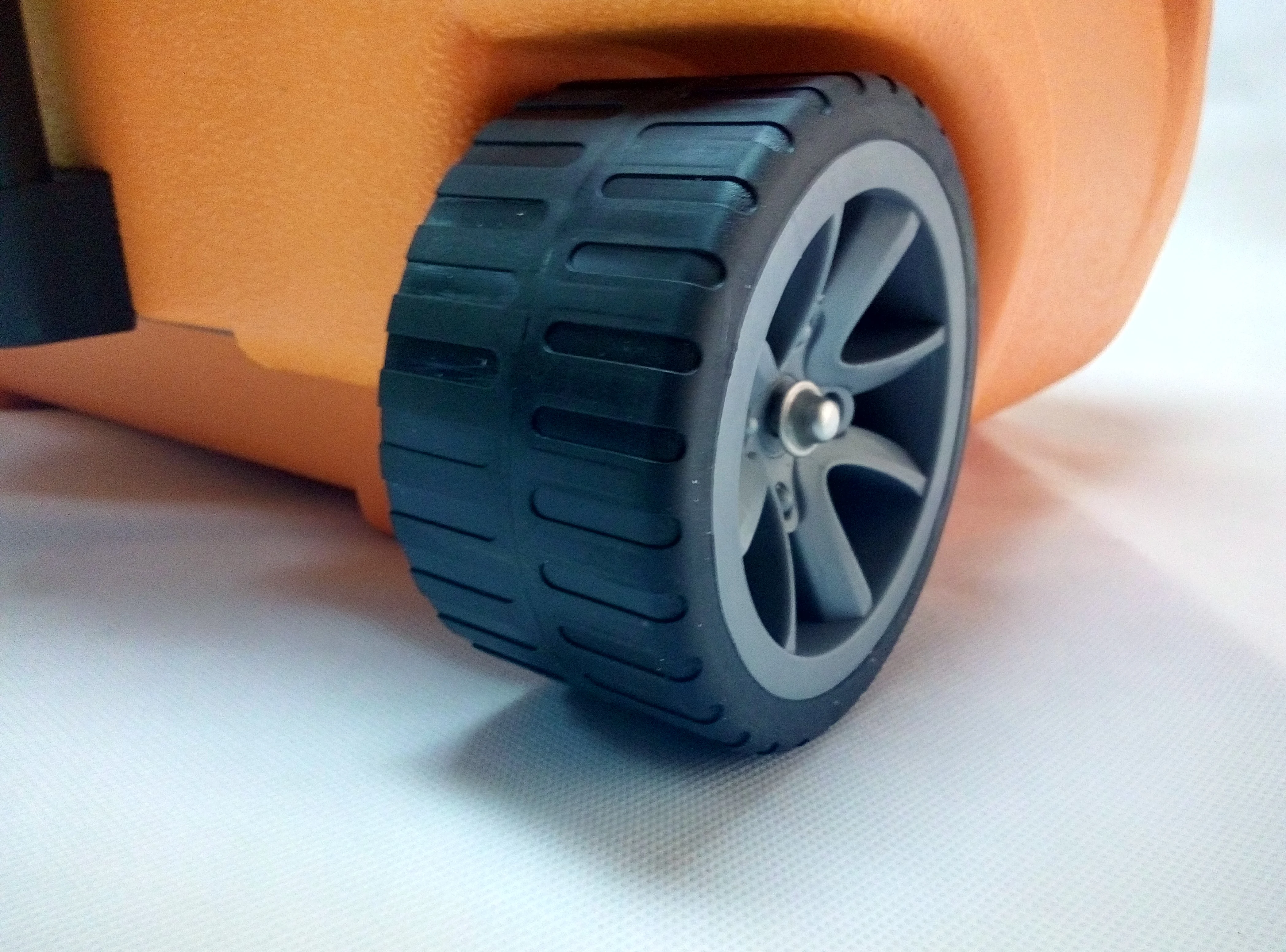 Ice chest box camping cooler box with wireless speaker