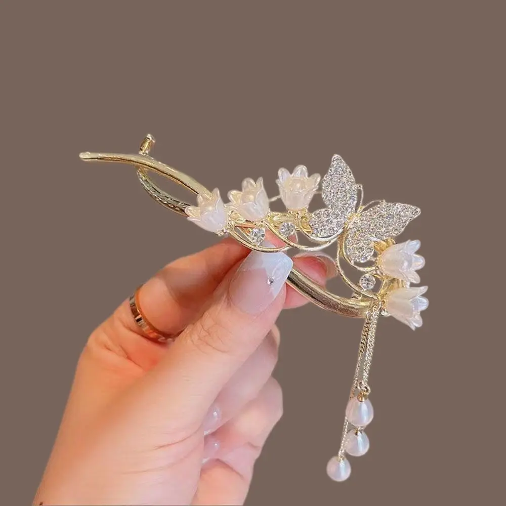 Fashion Women Lily of the Valley Flower Rhinestone Butterfly Pearl Tassel Twist Hair Claw Half -ponytail Grab Clips