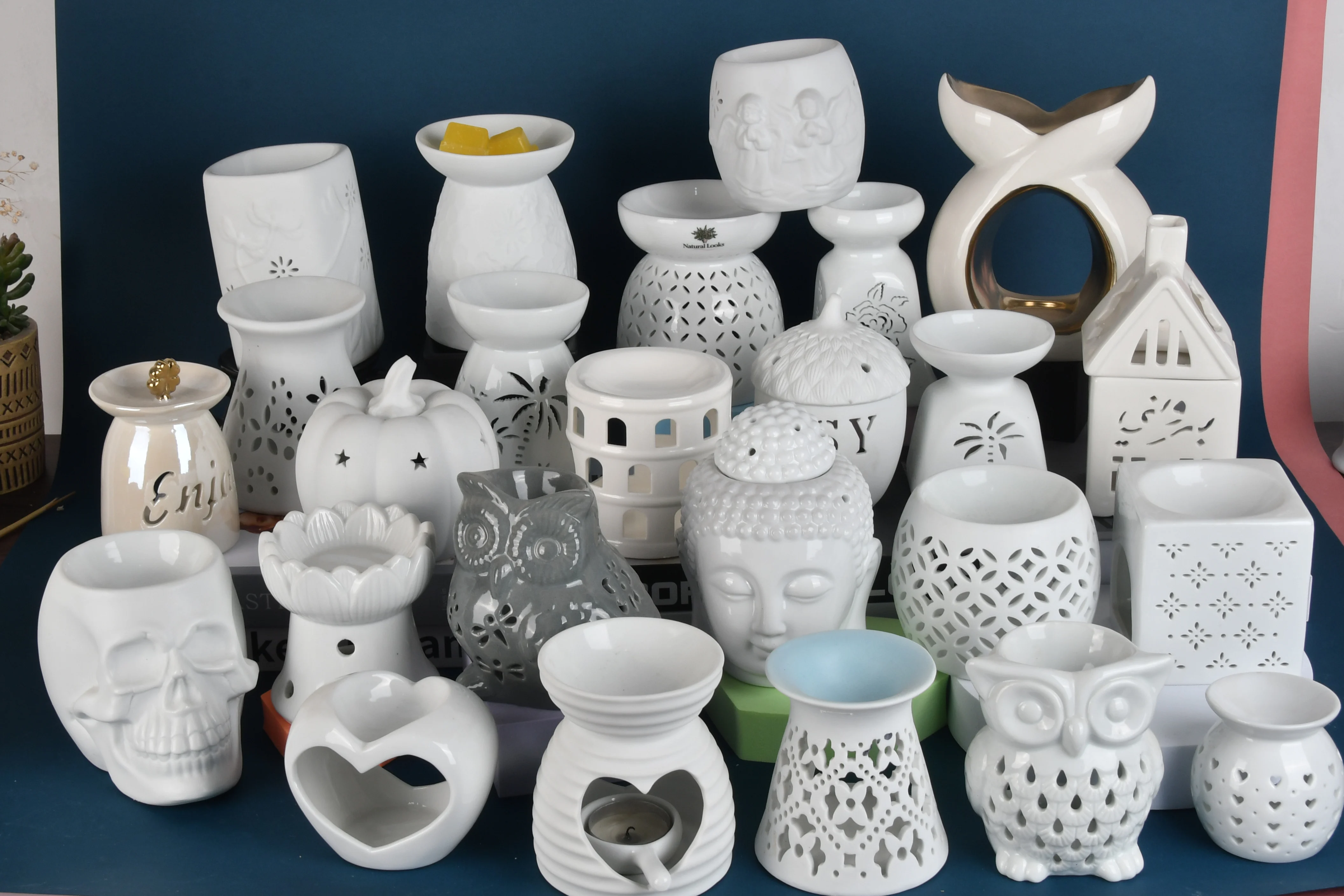 Home hotel decoration oil burner aromatherapy candle wax melter white christmas ceramic house