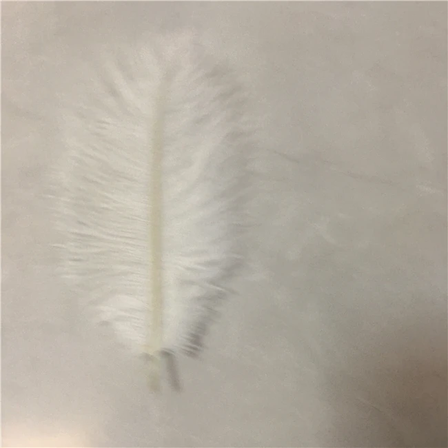 Толстые и длинные 25-30 см страусиные перья