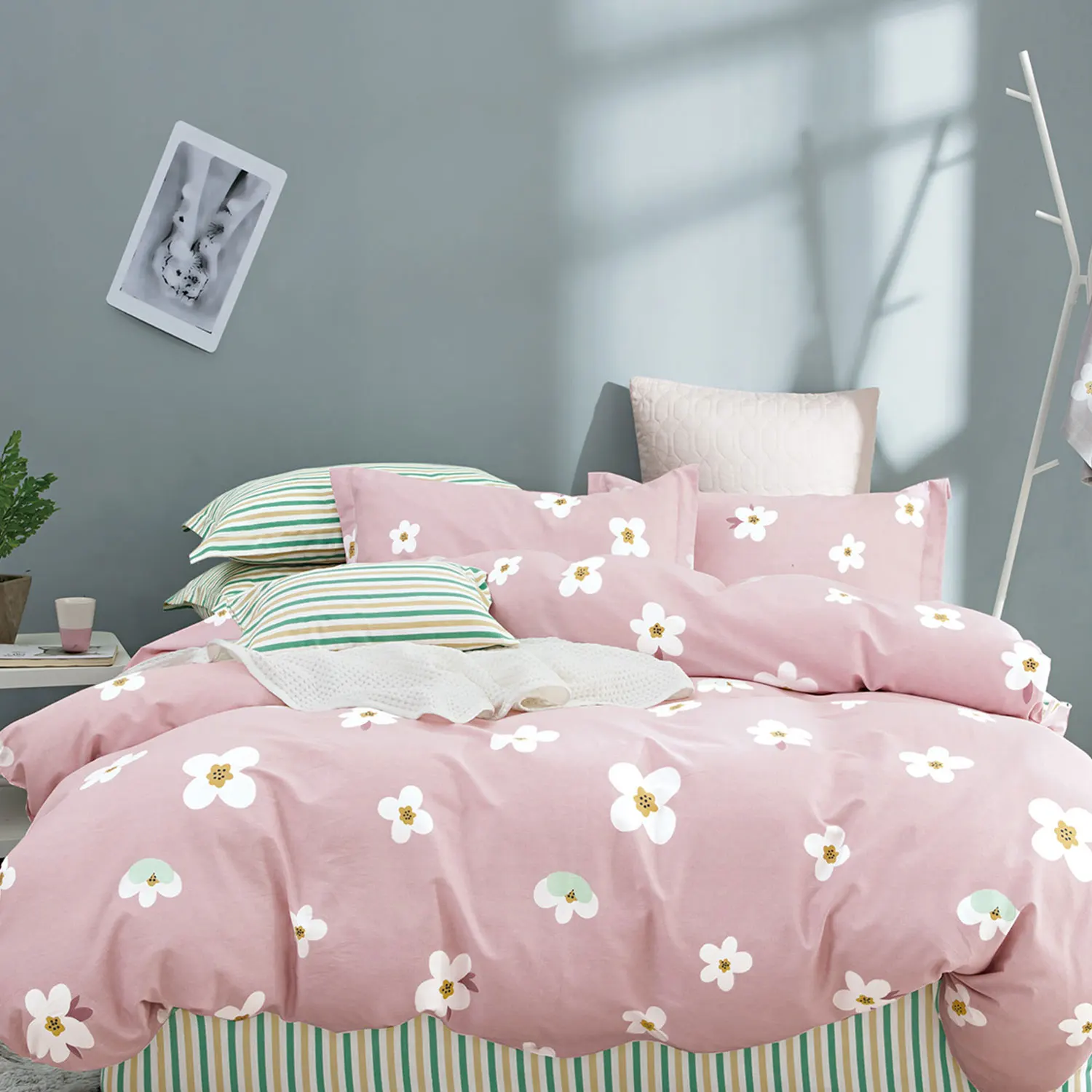 Special turkish style cotton soft nursery delicate embroidery bedding set