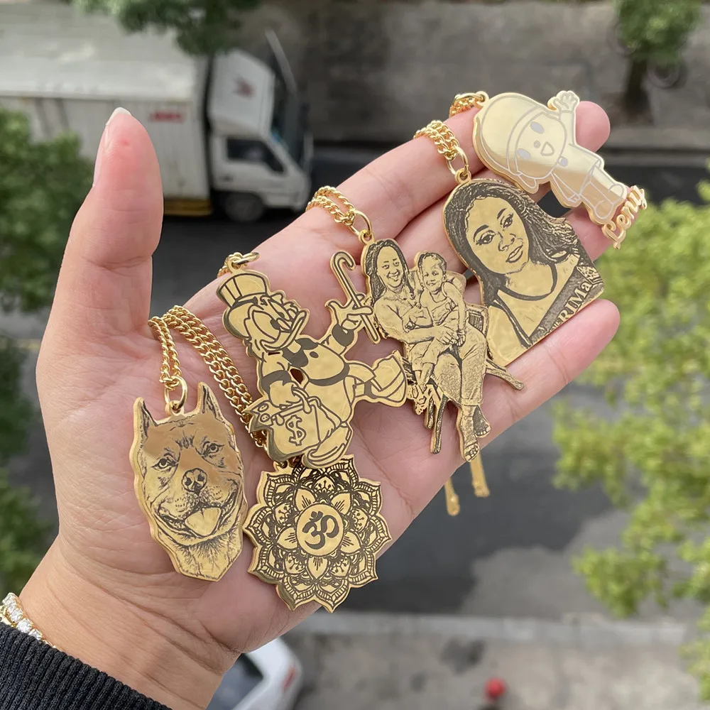 Qiuhan Custom Photo Engraved Necklace Pendant Charm in Gold & Silver Personalized Picture Necklace For Him & Her