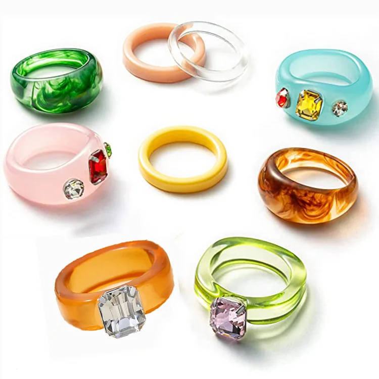 Resin Rings for Women Retro Acrylic Colorful Chunky Rings Pack Clear Plastic Gem Rhinestone Bands Diamond Finger Ring for Adult