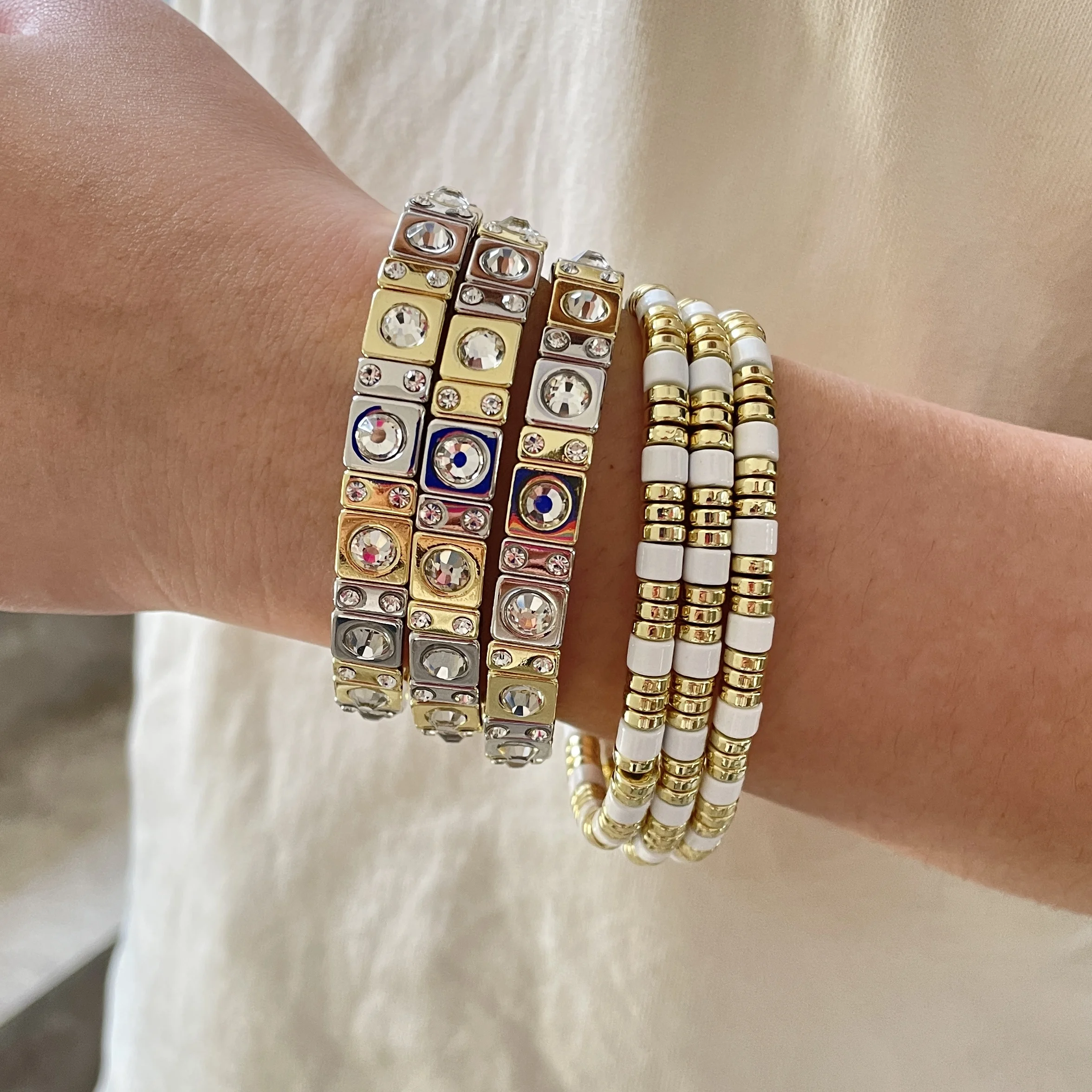 2024 New full zircon gem bangle Bracelets alloy 18k gold plated Versatile jewelry Bracelets for Women