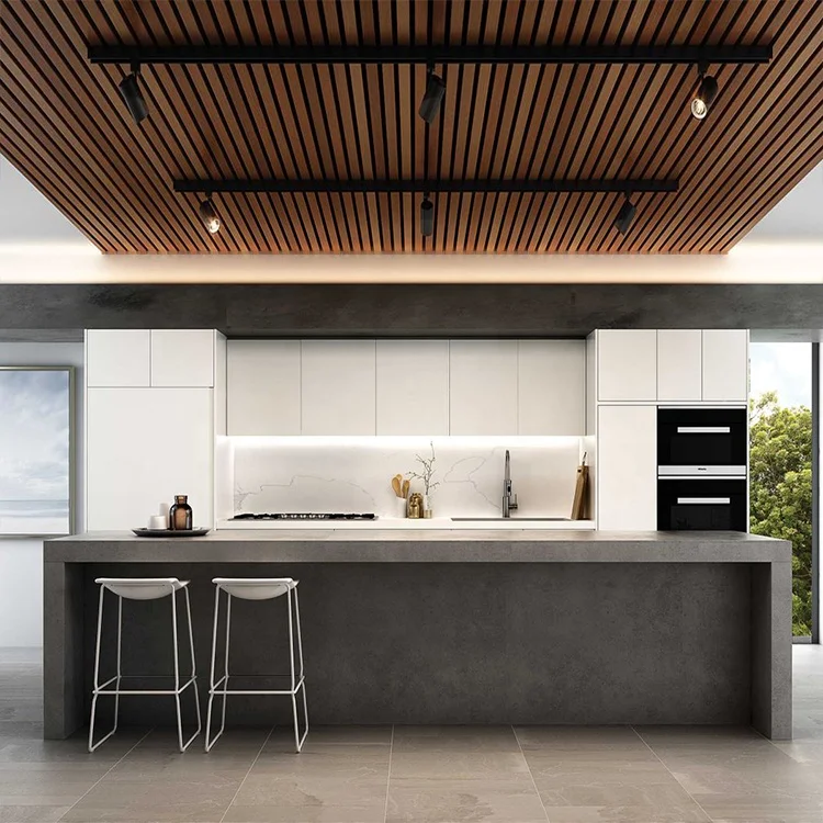 White Lacquer Kitchen Cabinet Cucine with Large Island and Tall Unit Run