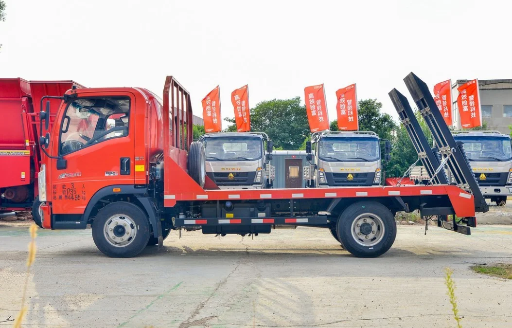 Sinotruk HOWO 129HP/126/170/220 4X2 flatbed truck light flatbed truck