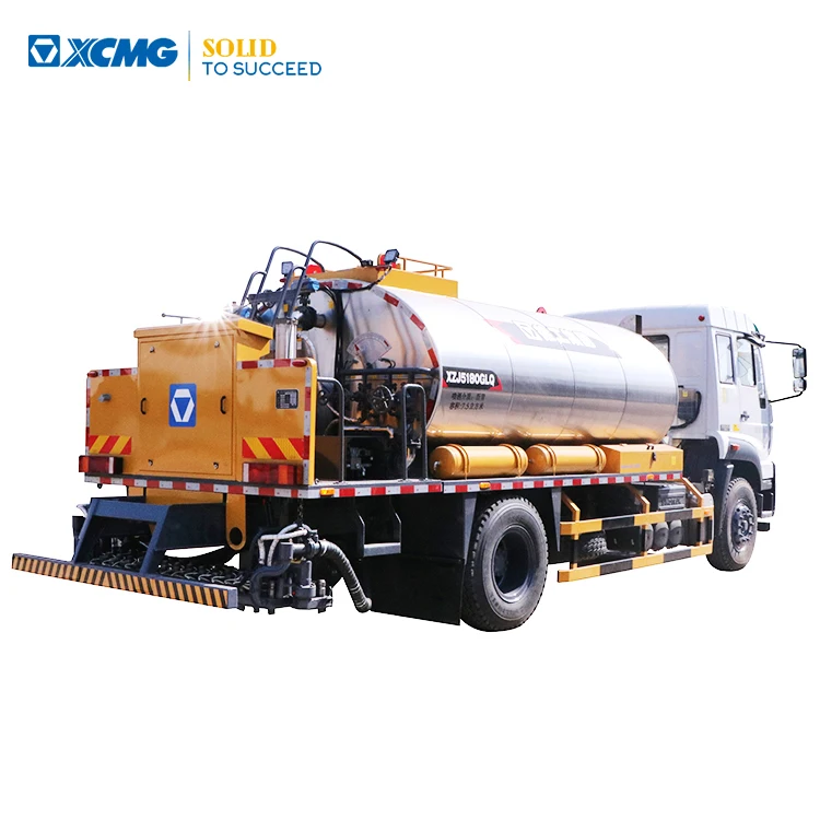 XCMG Official environmental protection 8m3 Asphalt Bitumen Spreader Truck XLS803 Asphalt Distributor for Sale