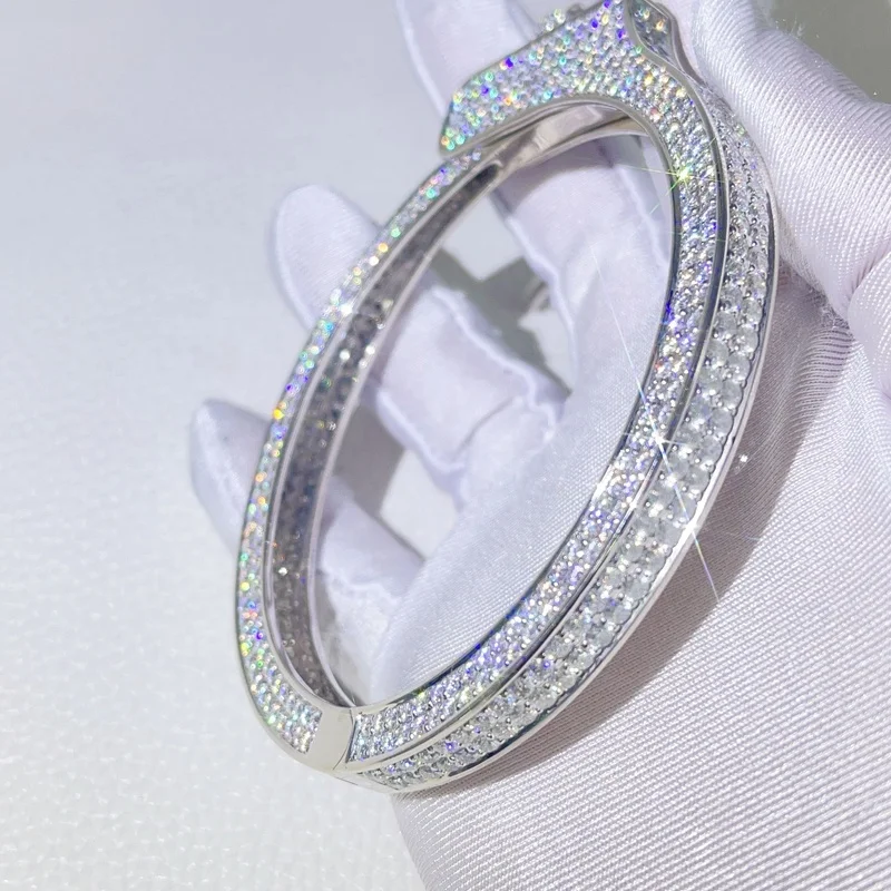 Guangzhou Shining Jewelry 10K Solid White Gold Iced Out Moissanite Diamond Handcuff Bracelet